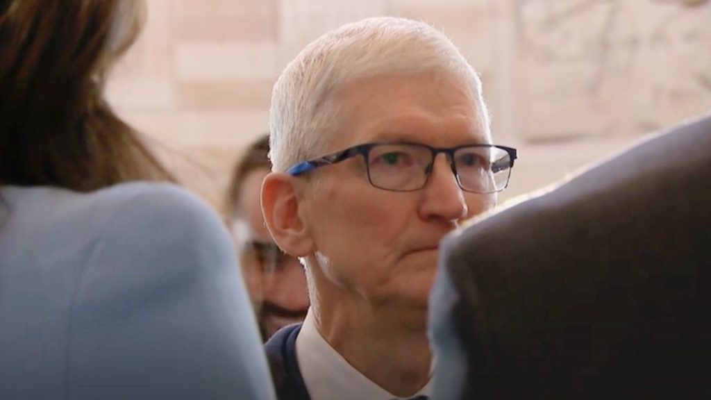 Tim Cook joins big tech leaders for Trump’s inauguration